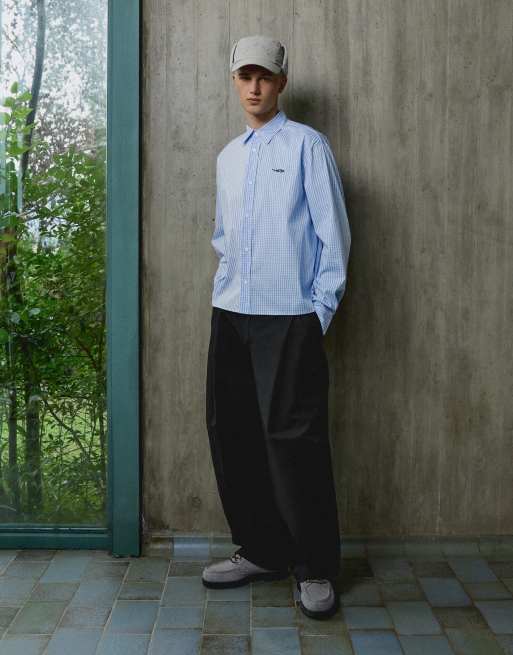 Bershka Out of core Langarmhemd in Blau, 2 von 7