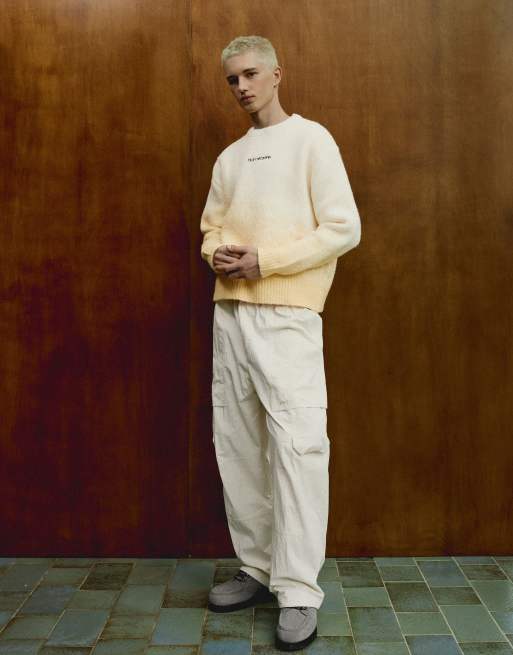 Bershka Out of core pantalon cargo blanc, 2 de 5