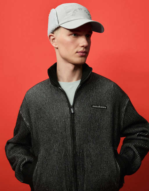 Bershka Out of core Reißverschlussjacke in Schwarz, 3 von 7