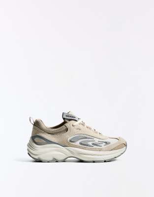 Bershka - Out of Core - Sneaker in Beige-Neutral