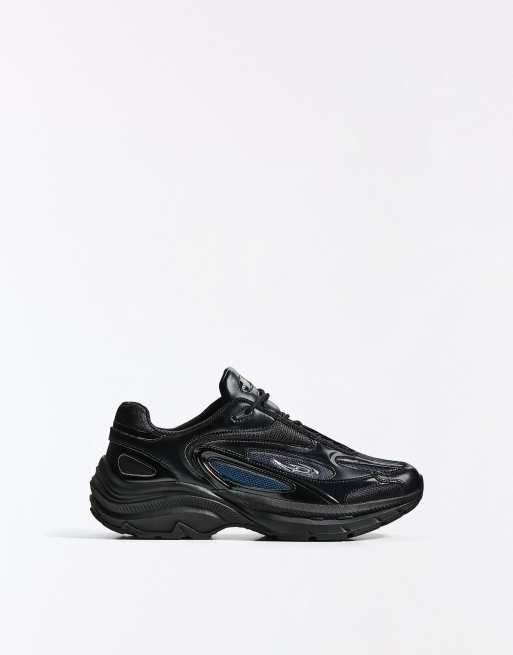 Bershka - Out of Core - Sorte sneakers