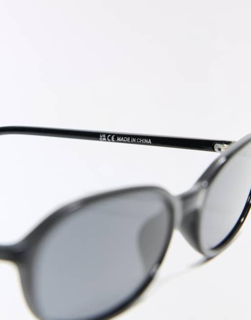 Bershka Oval sunglasses in black, 2 of 5