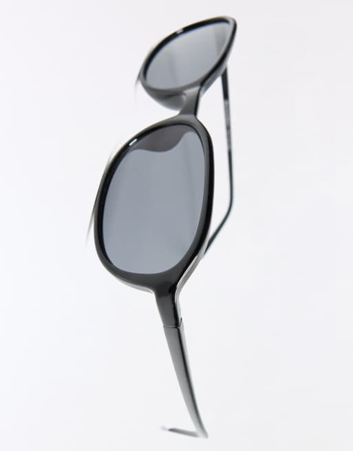 Bershka Oval sunglasses in black, 4 of 5