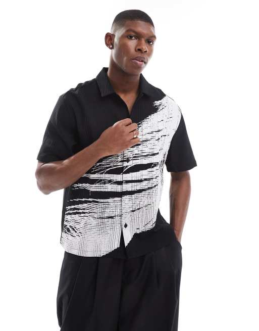 Bershka - Overhemd van mesh met textuur en print in zwart 