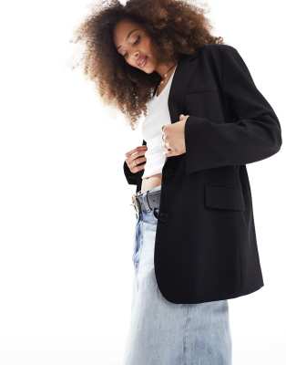 Bershka - Oversize-Blazer in Schwarz mit maskulinem Design