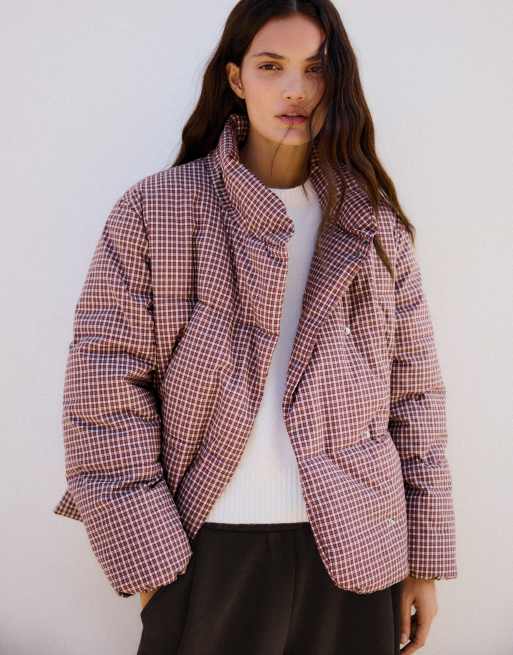 Bershka Oversize check double-breasted puffer jacket in burgundy, 2 of 5
