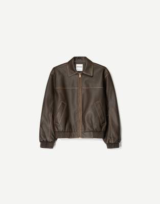 Bershka - Oversize-Jacke aus Kunstleder in Braun