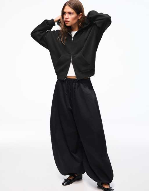 Bershka – Oversize-Kapuzenpullover in Schwarz mit Reißverschluss, 3 von 4
