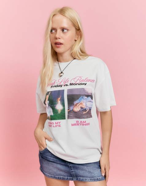Bershka Oversize short sleeve barbie print t-shirt in ecru - view 1