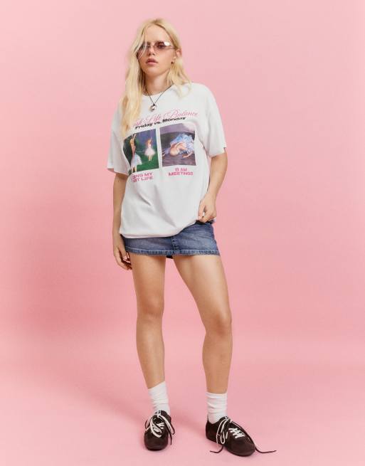 Bershka Oversize short sleeve barbie print t-shirt in ecru, 2 of 5