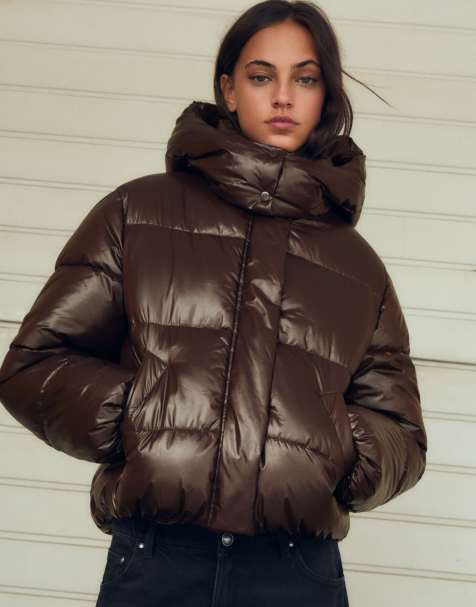 Bershka – Oversize-Steppjacke in Braun mit Kapuze - view 1