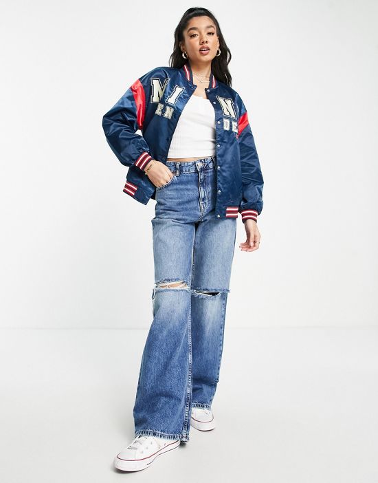https://images.asos-media.com/products/bershka-oversized-logo-detail-satin-bomber-in-navy/202715426-1-navy?$n_550w$&wid=550&fit=constrain