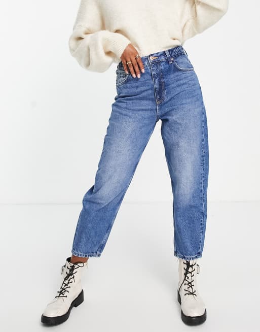 Bershka - Oversized mom jeans in medium blauw 