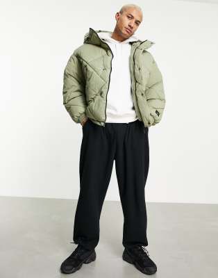 Bershka green puffer on sale jacket