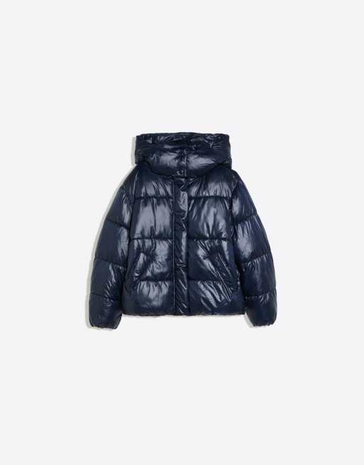 Bershka oversized pufferjakke med hætte i blå, 5 af 5