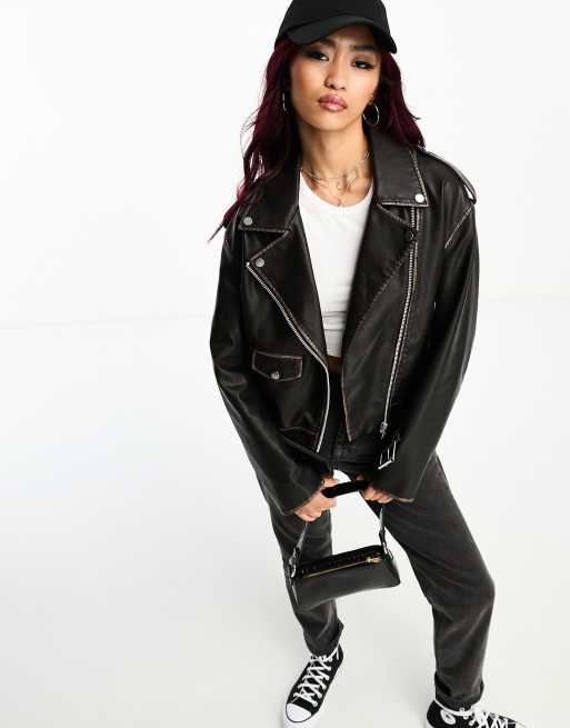 Bershka - Oversized slidt bikerjakke i forvasket sort