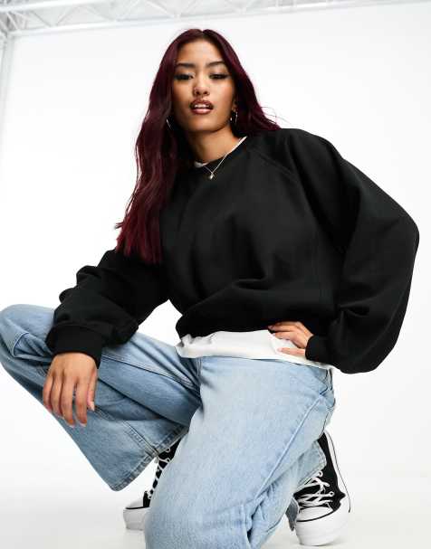 https://images.asos-media.com/products/bershka-oversized-sweatshirt-in-black/205375922-1-black/?$n_480w$&wid=476&fit=constrain