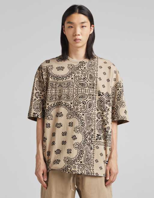 Bershka - Oversized T-shirt met bandanaprint in beige
