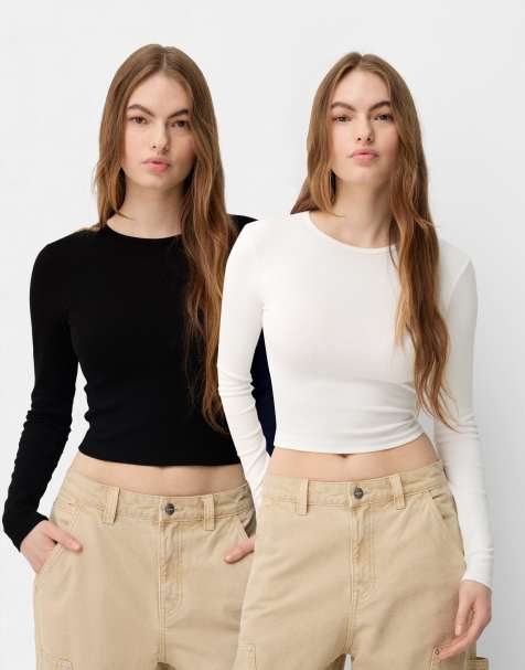 Bershka Pack of 2 long sleeve round neck t-shirts in white - view 1