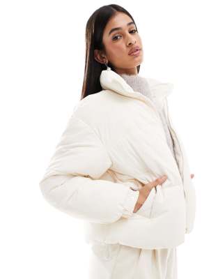 Bershka Padded Jacket In Ecru-neutral