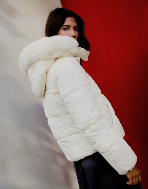 Bershka Padded jacket with fur hood in ecru, 3 of 5