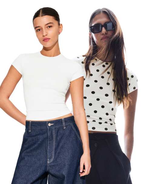 Bershka - Pakke med 2 kortærmede T-shirts med rund hals i hvid og med polkaprikker - view 1