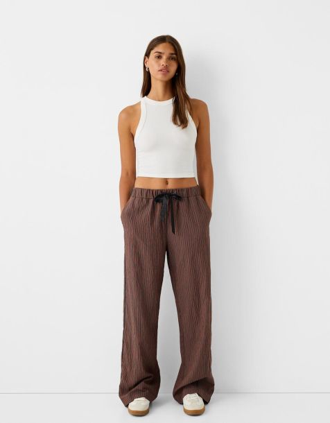 Bershka - Pantalon ample resserré à la taille par un ruban - Marron rayé - view 1