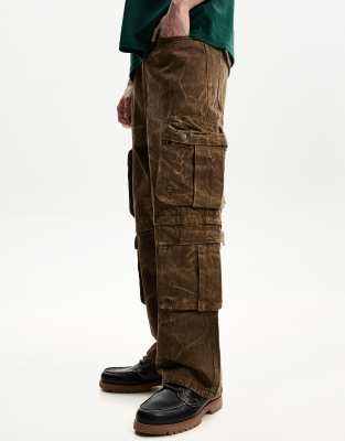 Bershka - Pantalon baggy à poches cargo multiples - Marron délavé