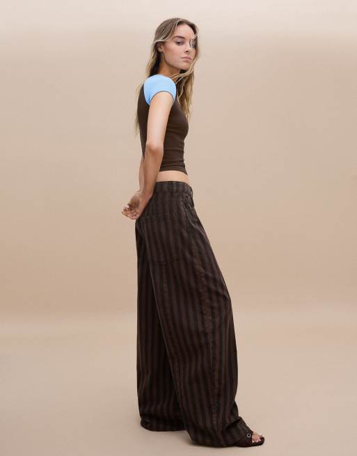 Bershka pantalon barrel à rayures marron, 2 de 5