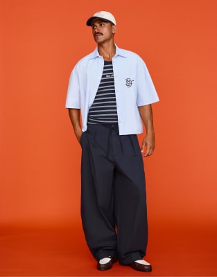 Bershka - Pantalon bouffant à pinces - Bleu-Bleu marine