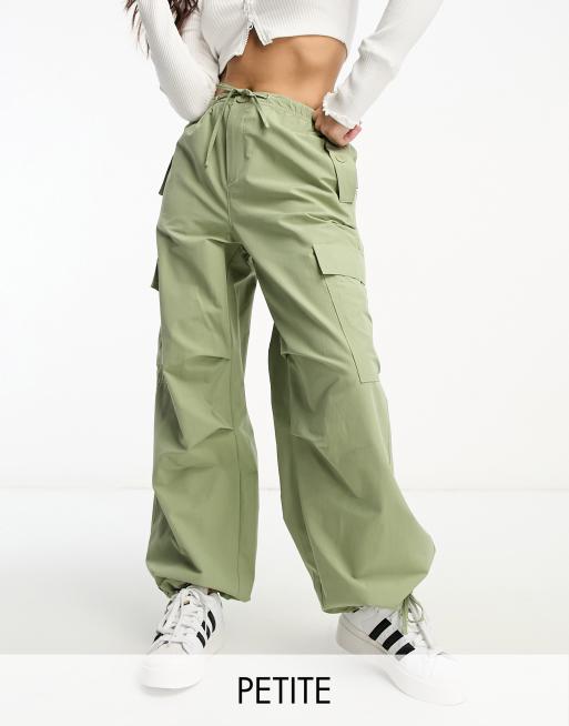 Pantalon cargo femme confortable et fonctionnel avec poches