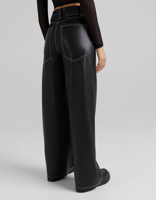Bershka - Pantalon dad large en similicuir à coutures contrastantes - Noir, 2 de 4