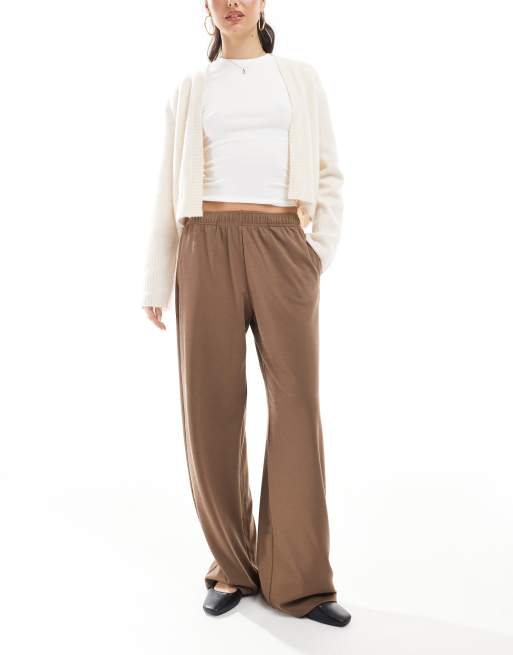 Bershka - Pantalon de jogging ample en maille douce - Marron, 3 de 5