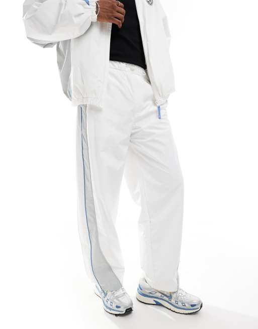 Bershka - Pantalon de survêtement à empiècements pastel - Blanc