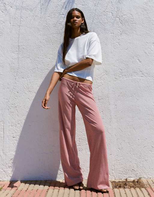 Bershka - Pantalon droit imprimé - Rouge, 2 de 6