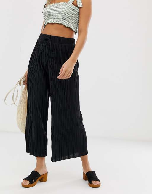 Брюки из жатой ткани. Пожимают руки через штаны. Широкие штаны бершка. Джинсы женские. Расширить джинсы в поясе.