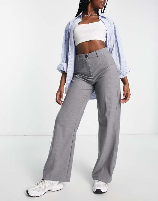 Pantalon gris online bershka