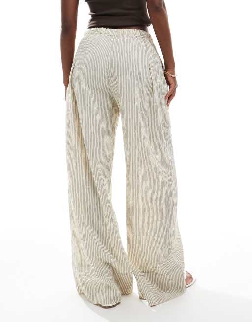 Bershka - Pantalon large en crépon à rayures - Sable, 5 de 5