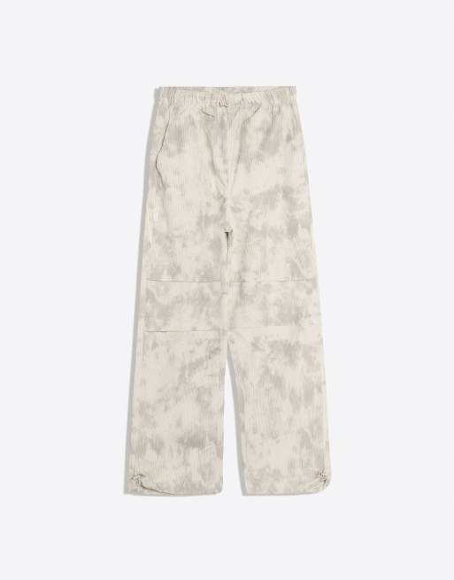 Bershka pantalon parachute imprimé technique sable, 5 de 5