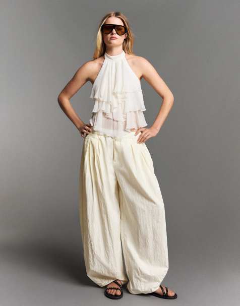 Bershka pantalon technique court à volume écru - view 1