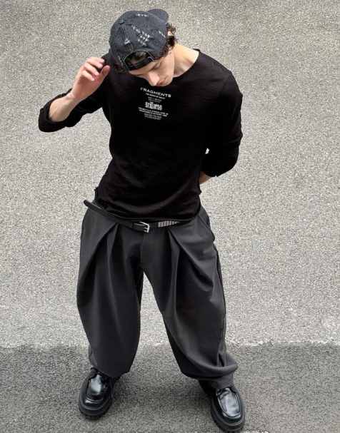 Bershka - Pantalon ultra-baggy à pinces - Gris et noir - view 1
