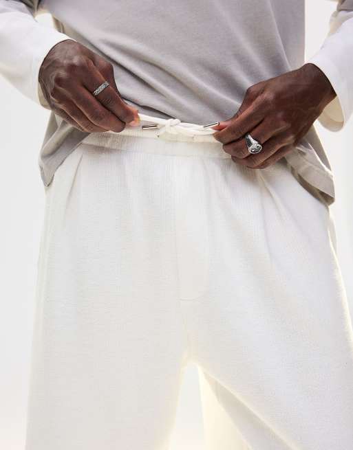 Bershka - Pantaloncini bermuda in felpa testurizzata bianchi, 3 di 4