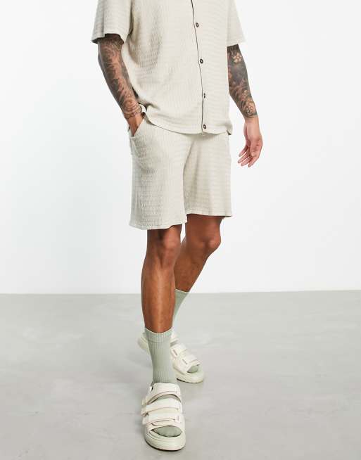 Bershka - Pantaloncini in maglia beige in coordinato