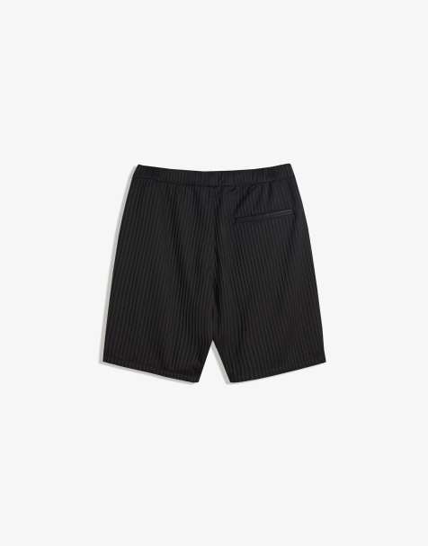 Bershka - Pantaloncini skater neri a pieghe - view 1