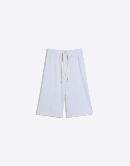 Bershka - Pantaloncini soffici stile bermuda grigio chiaro, 5 di 6