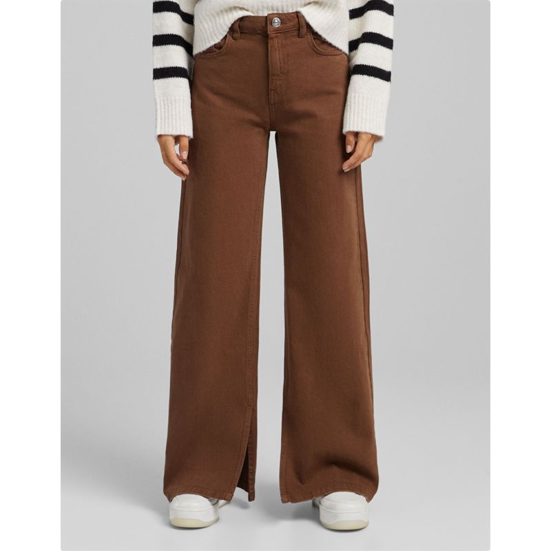 oLW67 Pantaloni con fondo ampio Bershka - Pantaloni a fondo ampio color cioccolato