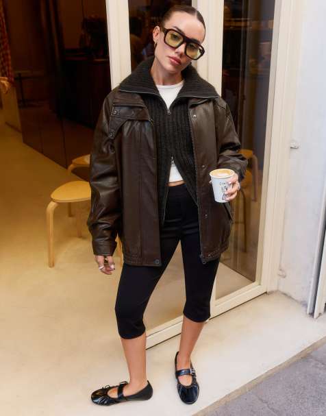 Bershka - Pantaloni capri neri con spacchi laterali - view 1