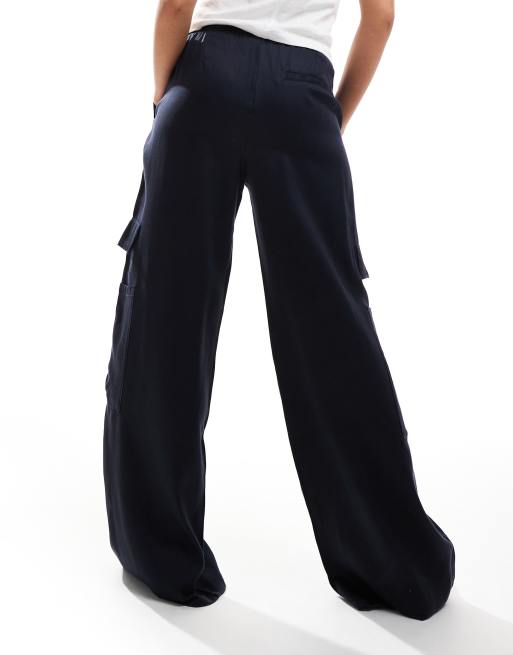 Bershka - Pantaloni cargo a fondo ampio blu navy allacciati in vita, 3 di 5