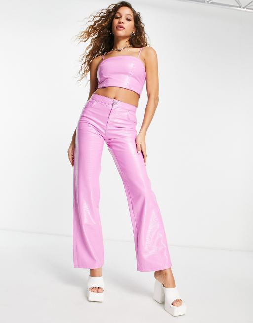 Pantaloni rosa bershka online