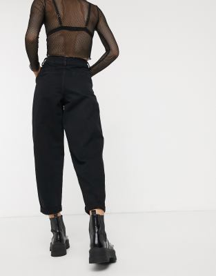 pantaloni converse larghi